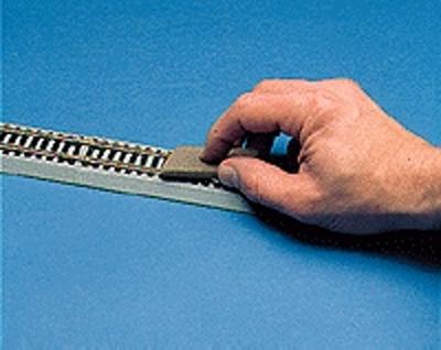 Walthers SceneMaster 521 HO Scale Bright Boy Track Cleaner - Standard Grit