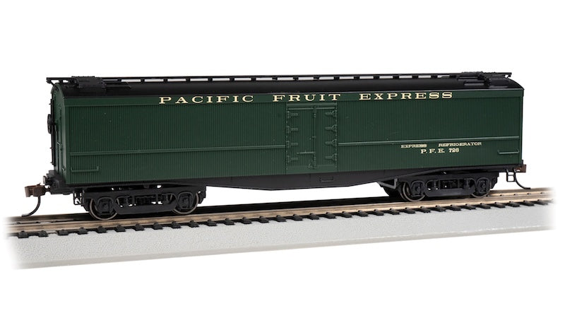 Bachmann 75703 HO Scale 50' Express Reefer - Pacific Fruit Express #726