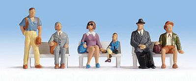 Walthers SceneMaster 6041 HO Scale Waiting Passengers pkg(6)