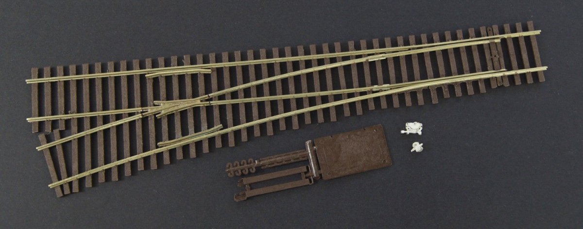 Micro Engineering 14 - 812 HO Scale Code 70 5b Curved Diverging Left - Hand Turnout (DCC - Friendly) - Oakville Model Trains Depot