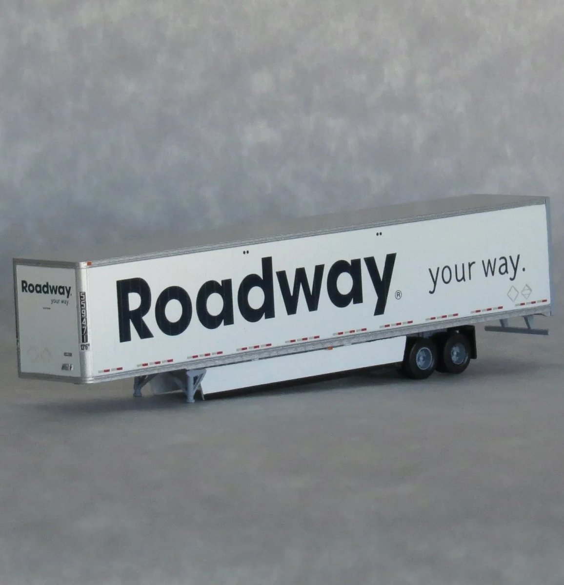 TrainWorx 45384 - 09 N Scale Roadway Express 53' Highway Trailer 560545 - Oakville Model Trains Depot