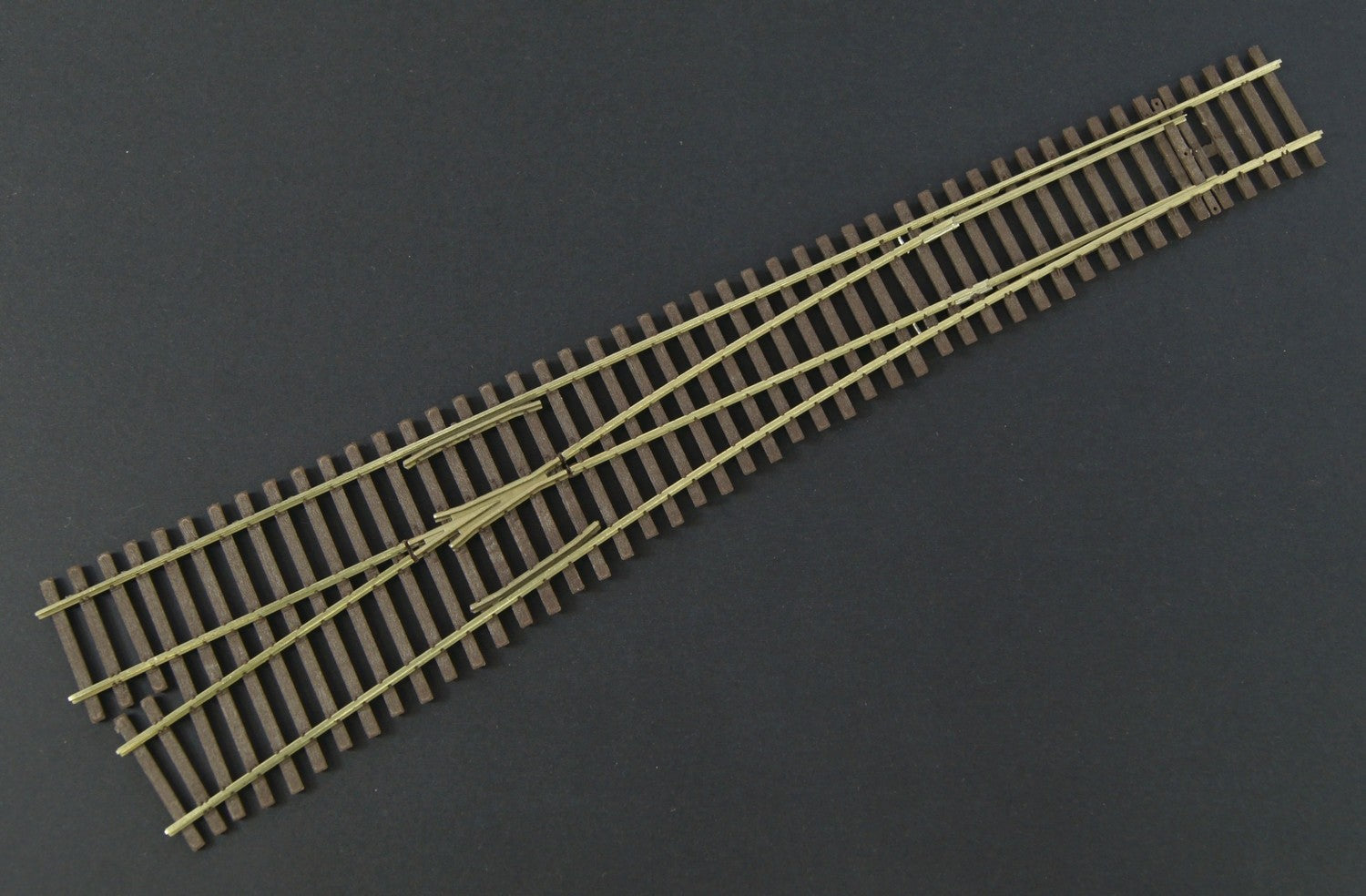 Micro Engineering 14-805 HO Scale Code 70 Left Hand LH Turnout