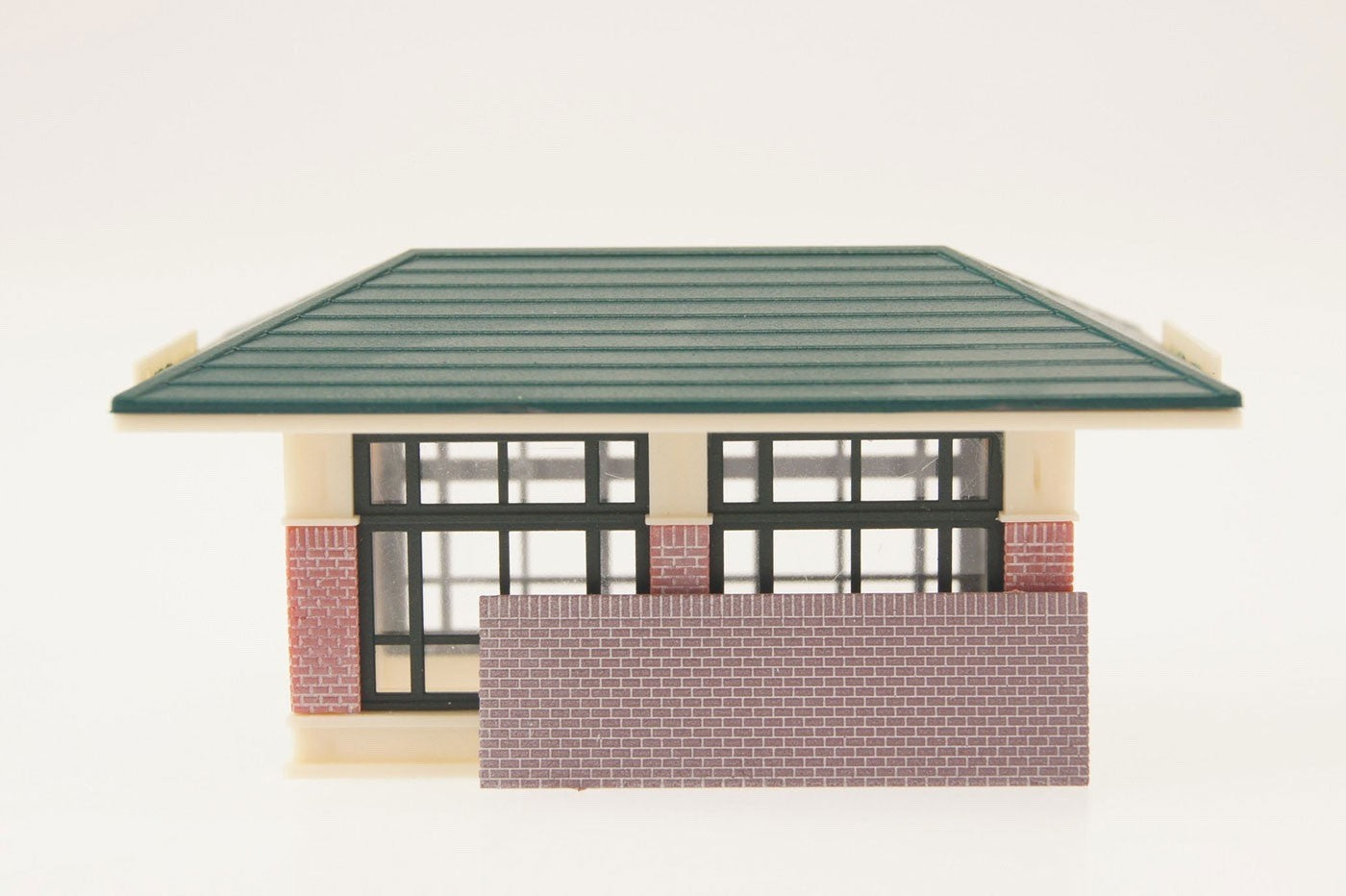 Kato 31-650 N Scale North American Suburban Station Kit - New