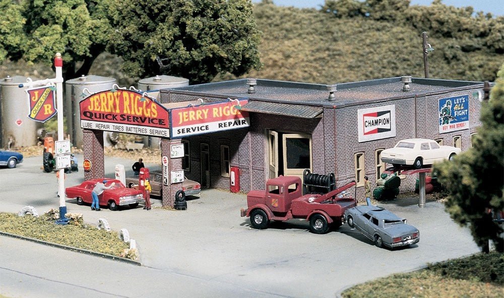 DPM 66200 N Scale Jerry Riggs Quick Service Building Kit (Combined MBS Gas Station / Garage) - Oakville Model Trains Depot
