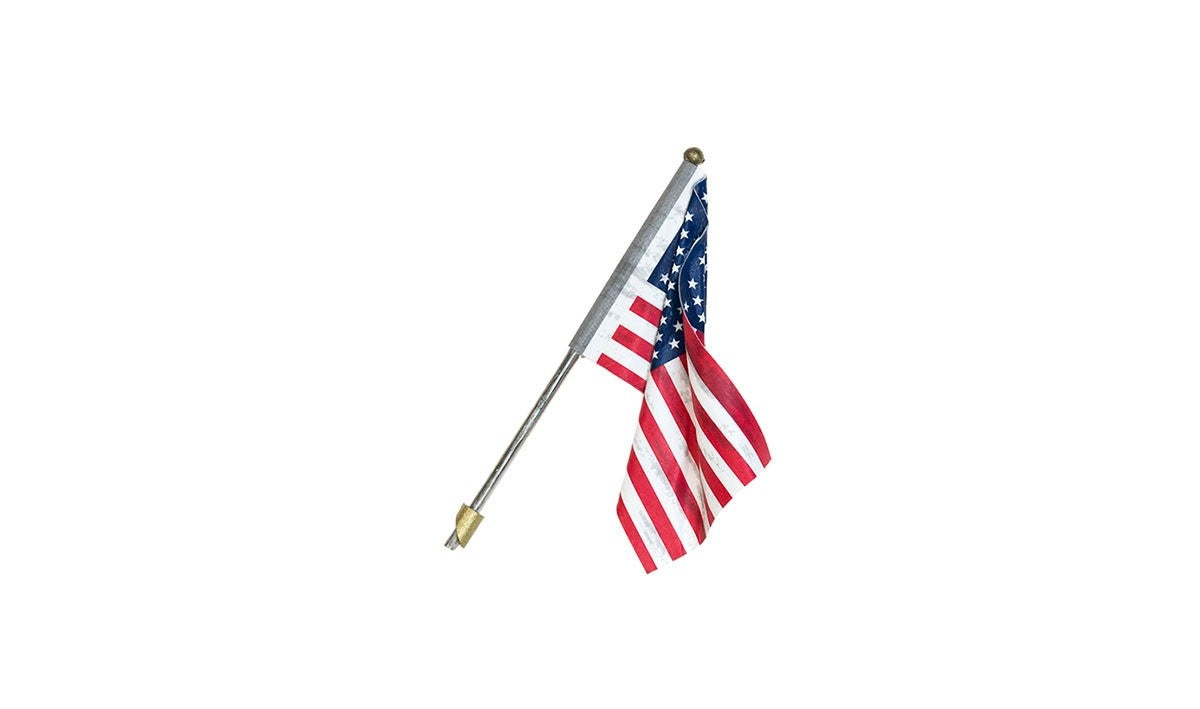Woodland Scenics JP5955 Just Plug Large US Flag - Wall Mount