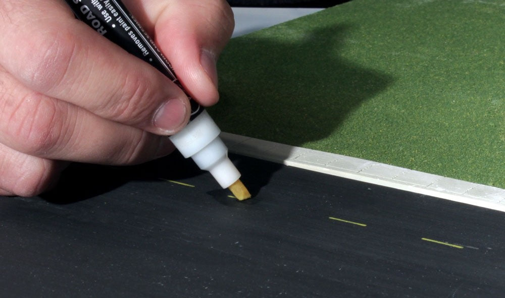 Woodland Scenics C1293 Road Stripe Remover