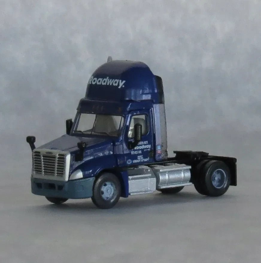 TrainWorx 42584 - 02 N Scale Roadway Express Freightliner Cascadia Day - Cab Tractor 47548 - Oakville Model Trains Depot