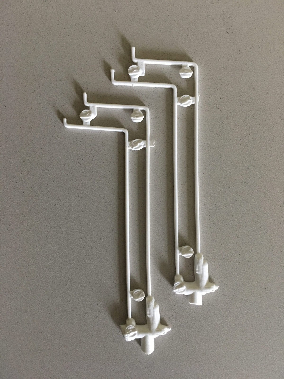 Pikestuff 1116 HO Scale Downspouts 5′ Overhang - 4pcs