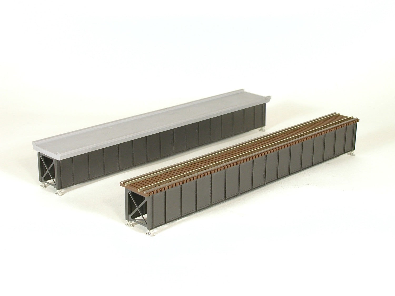Micro Engineering 75-505 HO Scale 85" Deck Girder Bridge Kit