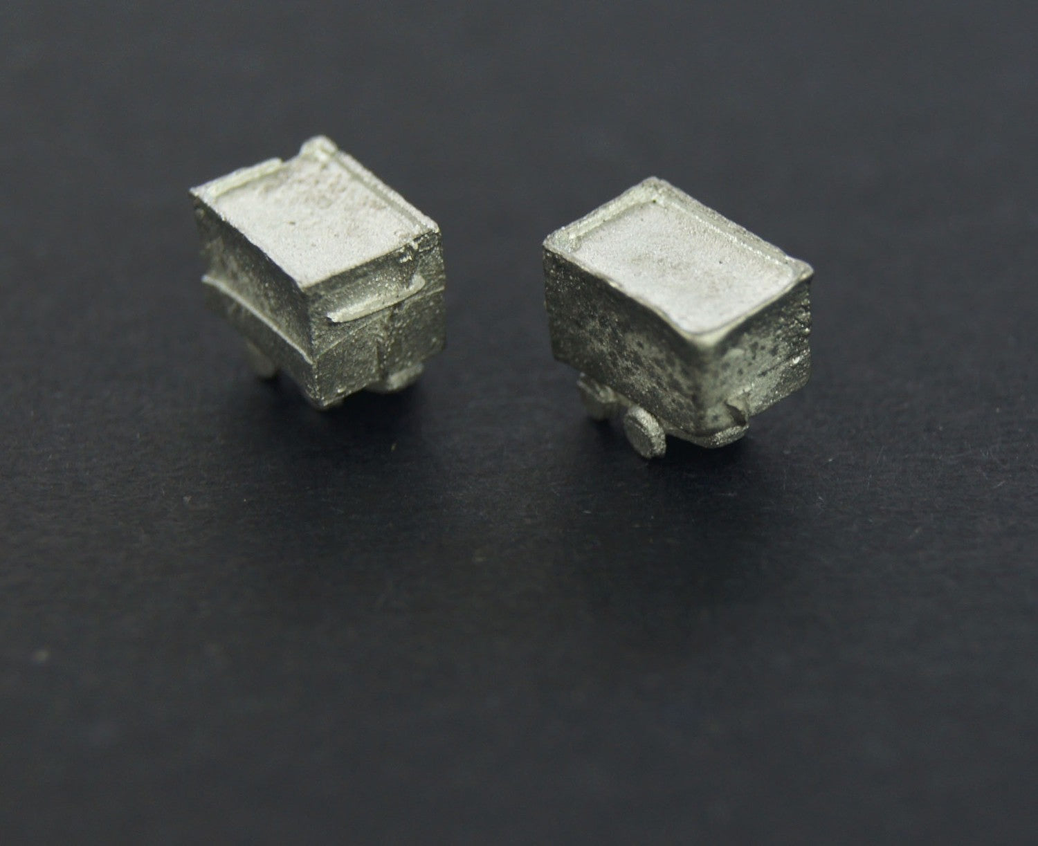 Micro Engineering 80-157 N Scale Mine Car - 2pcs
