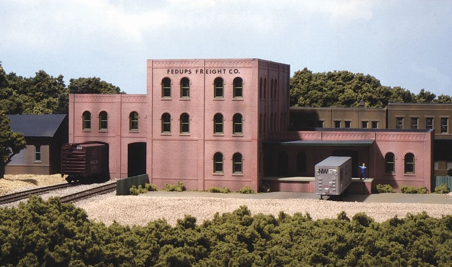 Woodland Scenics DPM 35400 HO Scale FEDUPS Freight Co. Building Kit