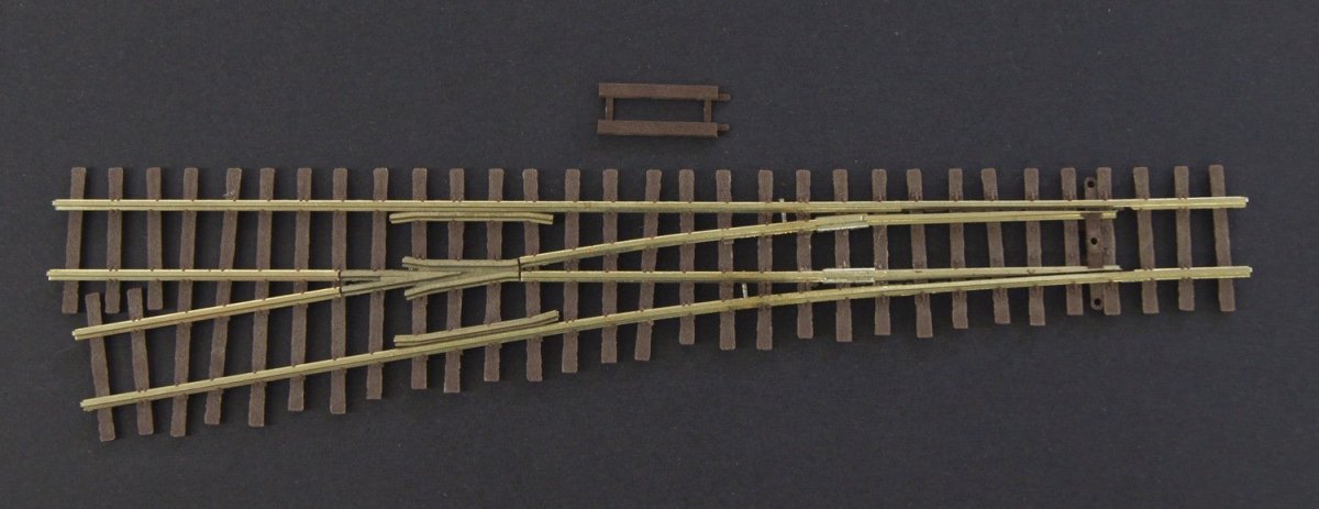 Micro Engineering 15 - 105 HOn3 Scale Code 70 6 Left - Hand Turnout (DCC - Friendly) - Oakville Model Trains Depot