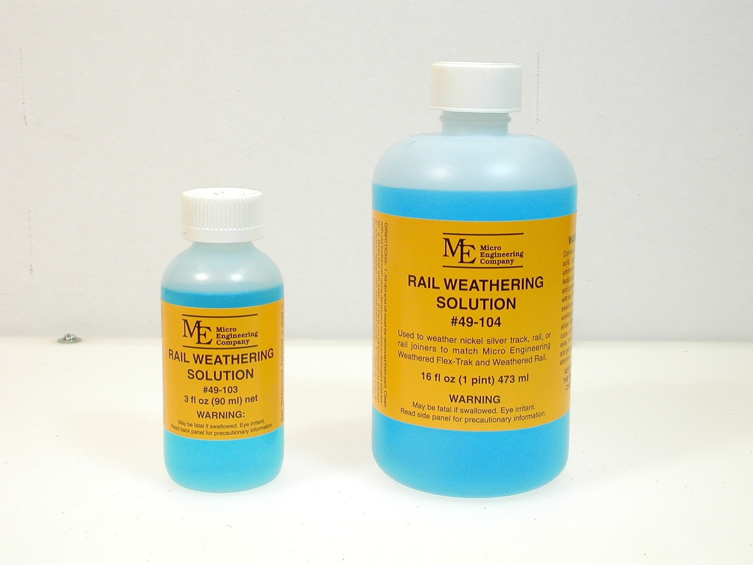 Micro Engineering 49-103 Rail Weathering Solution - 4oz/118ml