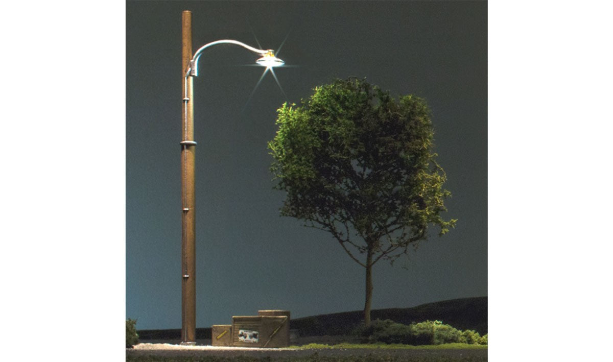 Woodland Scenics JP5630 HO Scale Wooden Pole Street Lights Just Plug (3/pkg)