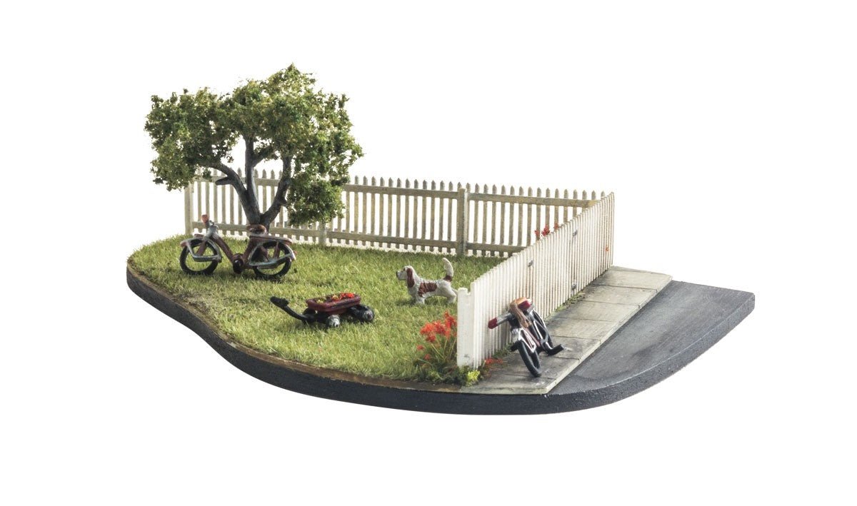 Woodland Scenics A2984 HO Scale Picket Fence - Oakville Model Trains Depot