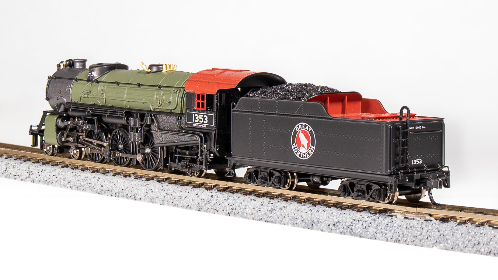 BLI 10388 N Hvy Pacific 4-6-2 GN 1357 - rear 3/4 view