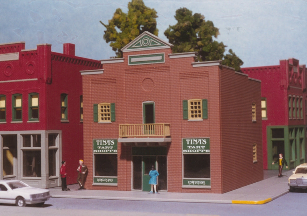 Smalltown USA 6000 Tina's Tart Shop HO scale building kit