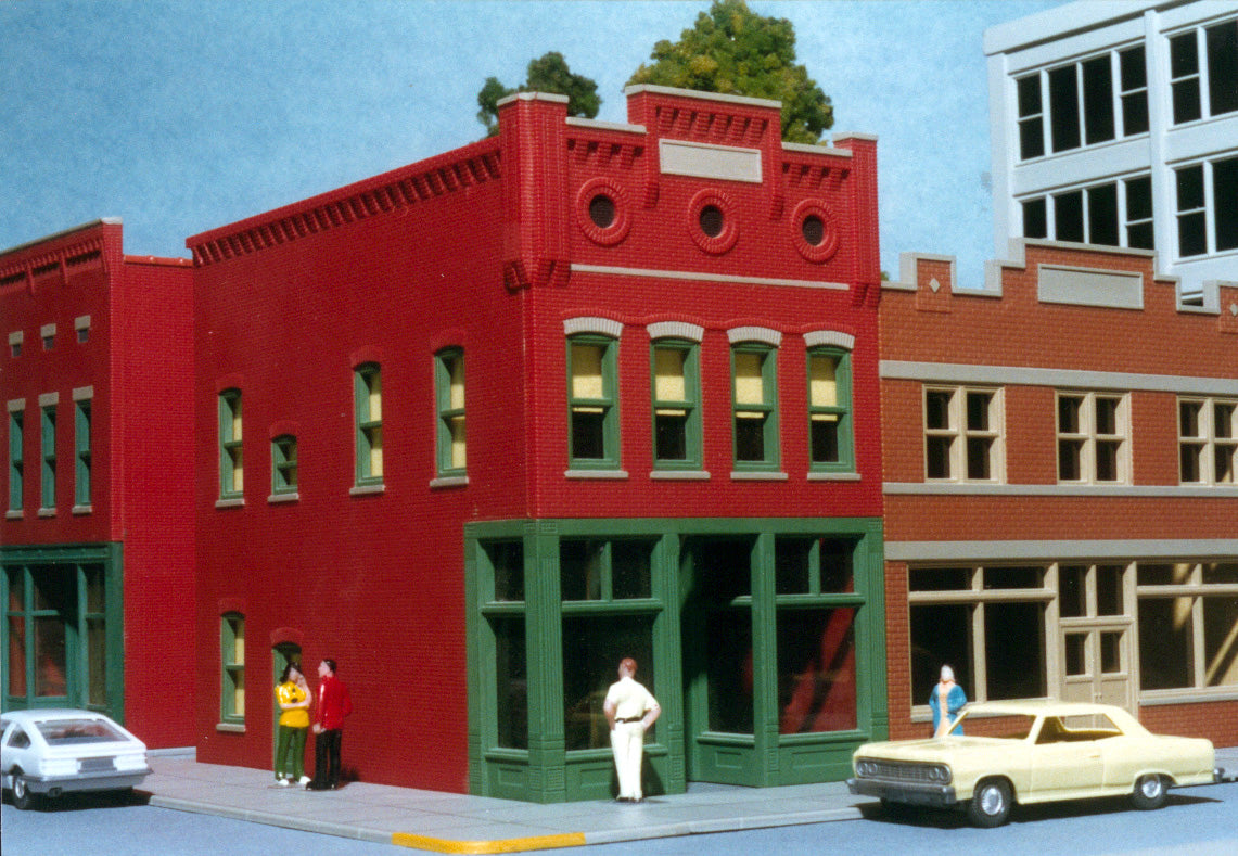Smalltown USA 6001 Mike's Market HO scale building kit