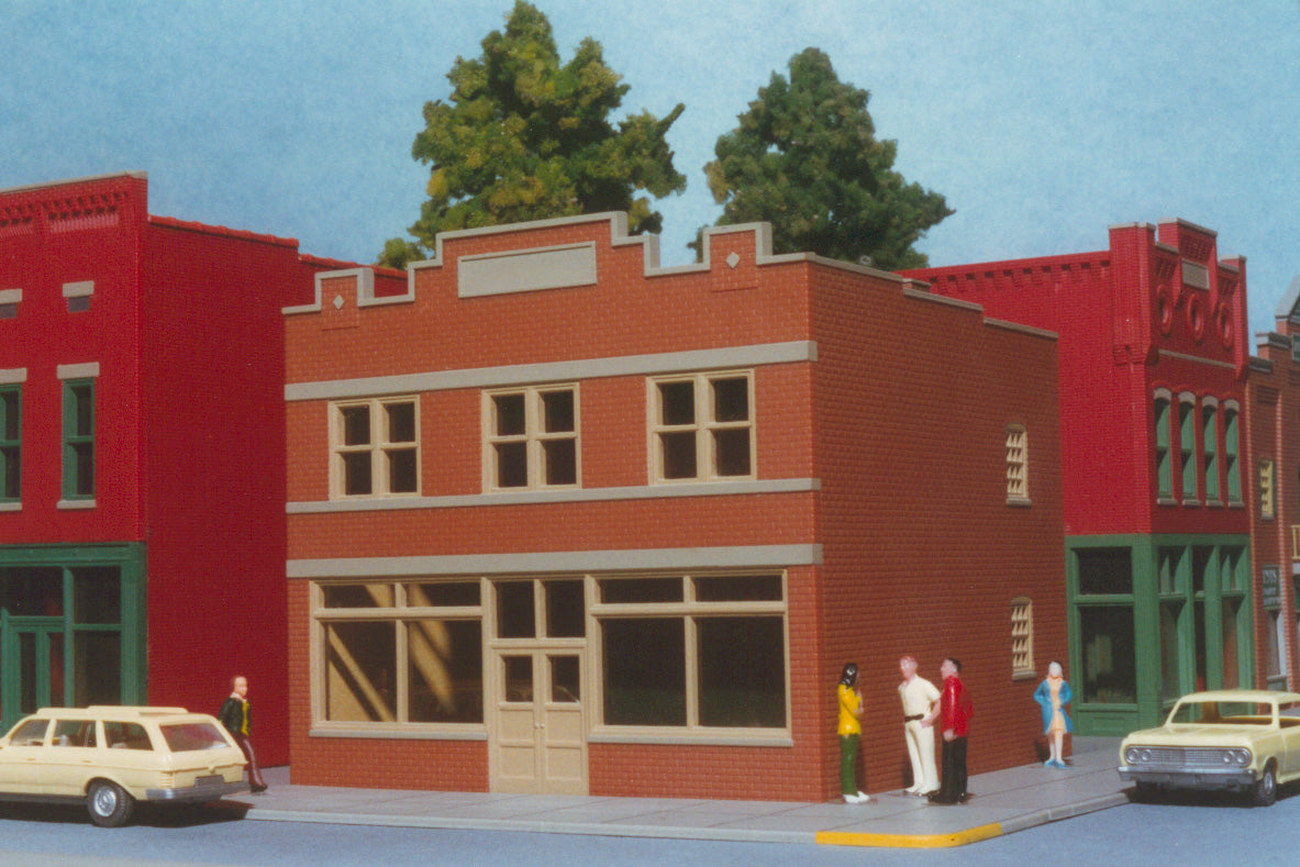 Smalltown USA 6006 Hardware Store HO scale building kit