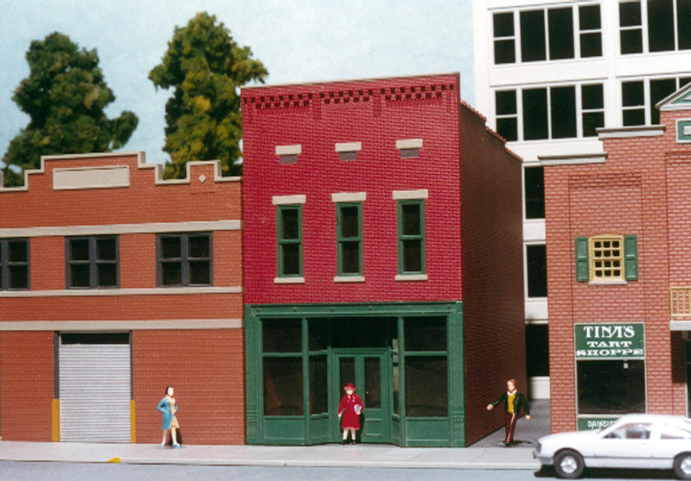 Smalltown USA 6010 Sally's Antiques HO scale building kit