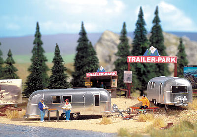 Walthers SceneMaster 2902 HO Scale Camp Site with Two Trailers - Kit