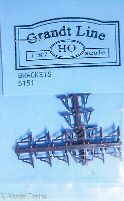 Grandt Line 5151 HO Scale Brackets, 14" x 17-1/2" - pkg(24)