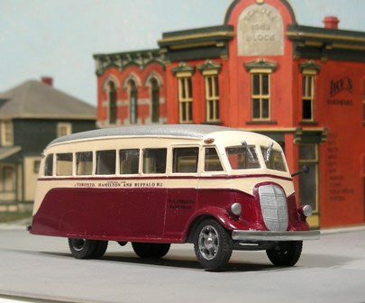 SE-12 1937 Studebaker TH&B bus O scale