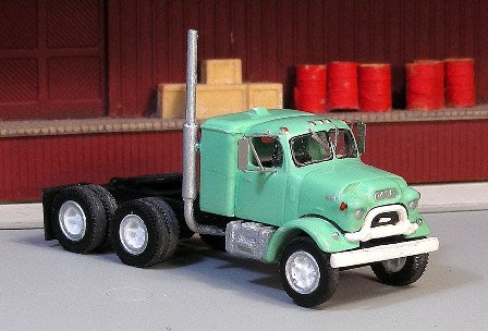V-185 1958-62 GMC 860 Tandem Axle Sleeper Cab Tractor
