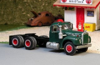 V-220 1956-66 Mack B-75 w/B cab Tandem Axle Day Cab Tractor