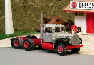 V-221 1956-66 Mack B-75 w/L cab Tandem Axle Day Cab Tractor
