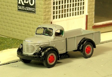 V-309 1940-49 REO 1 1/2 Ton Pickup