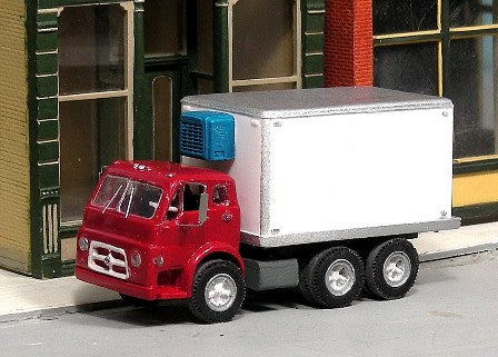 V-341 1953-68 Diamond T 734 Tandem Axle Refrigerated Truck