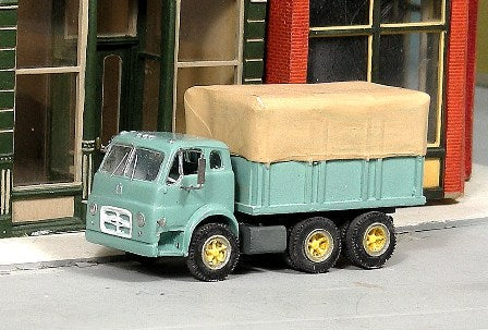 V-342 1956-72 IH C-190 Stake Body Truck
