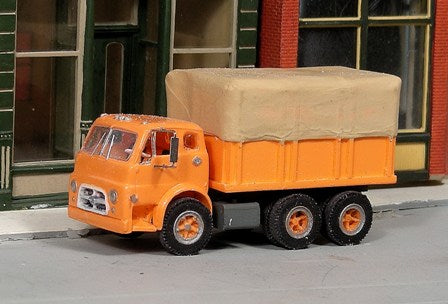 V-343 1953-66 Diamond T 734 Stake Body Truck