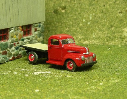 V-351 1942-47 Ford Half Ton Flatbed Truck