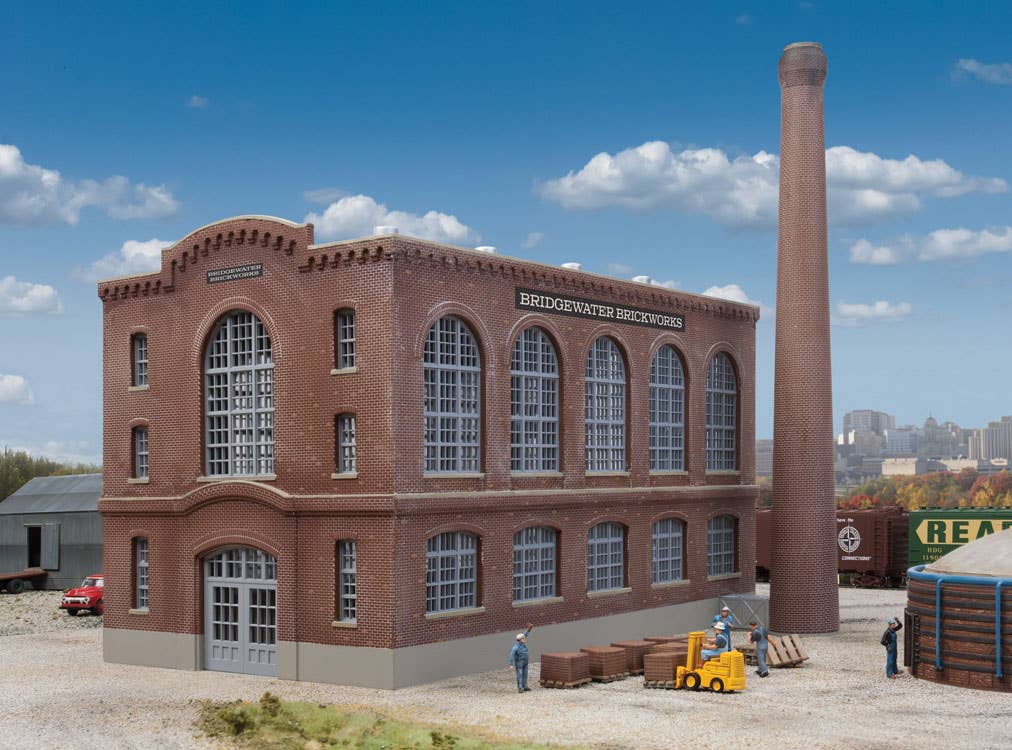 Walthers Cornerstone 4102 HO Scale Brickworks - Kit - 12-3/4 x 6-1/2 x 7" 31.8 x 16.2 x 17.5cm