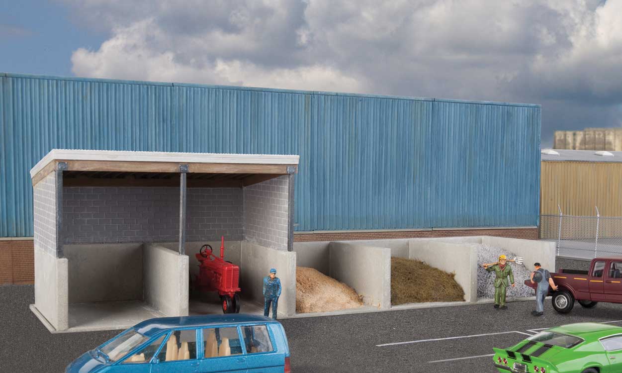 Walthers Cornerstone 4139 HO Scale Bulk Material Storage - Kit - 8-7/16 x 2-3/16 x 2-7/16" 21.3 x 5.5 x 6.1cm