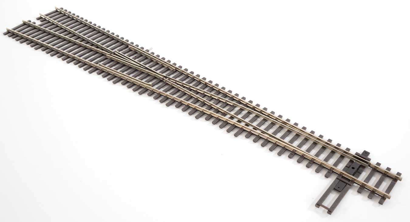 WalthersTrack 83019 HO Scale Code 83 Nickel Silver DCC-Friendly #8 Turnout - Left Hand