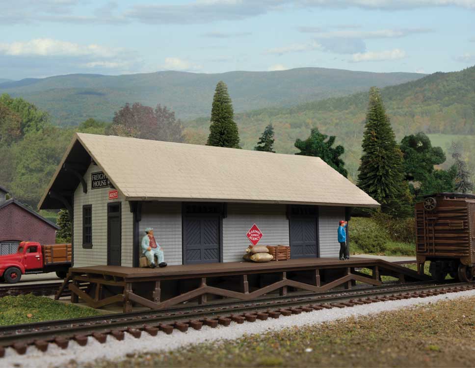 Walthers Cornerstone 3895 N Scale Golden Valley Freight House - Kit - 4 x 2-1/8 x 2" 10.1 x 5.3 x 5cm