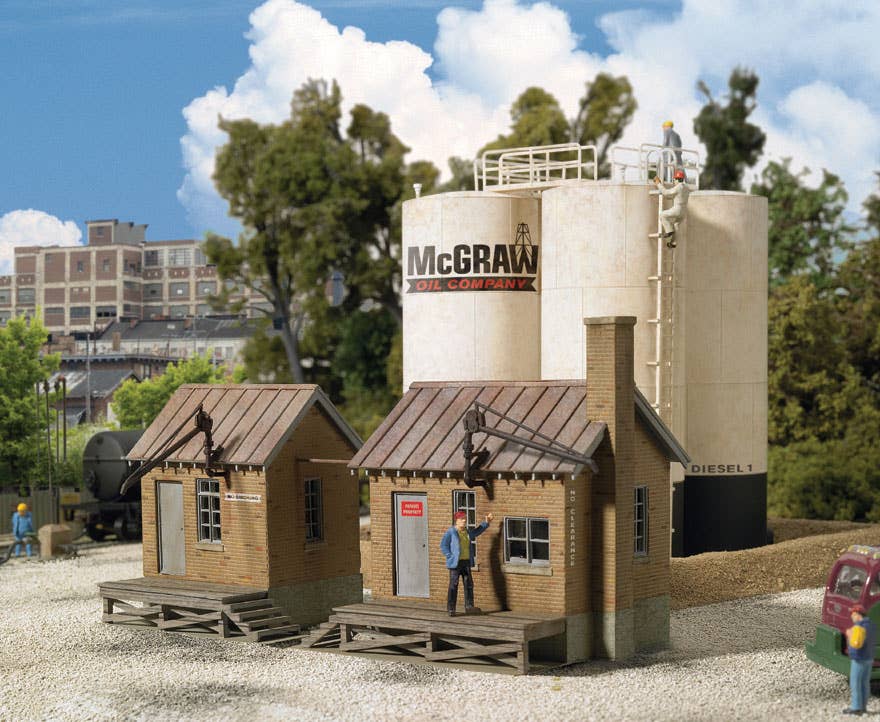 Walthers Cornerstone 2913 HO Scale McGraw Oil Company - Kit - 6-1/2 x 8-7/8 x 5" 16.5 x 22.5 x 12.7cm