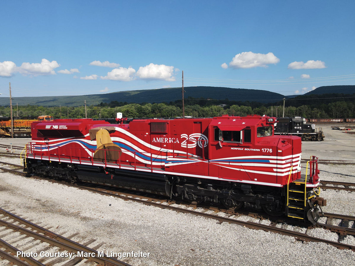 Walthers Mainline 28041411 HO Scale EMD SD70ACe Diesel, Norfolk Southern America250 "The Bell" #1776 (DC/Silent)