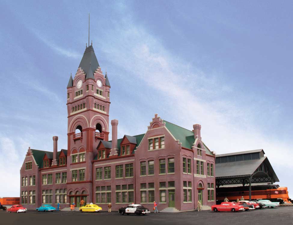 Walthers Cornerstone 2946 HO Scale Milwaukee Everett Street Station and Train Shed - Kit - Station Measures: 25-5/32 x 8-13/32 x 22" 63.8 x 21.3 x 55.8cm