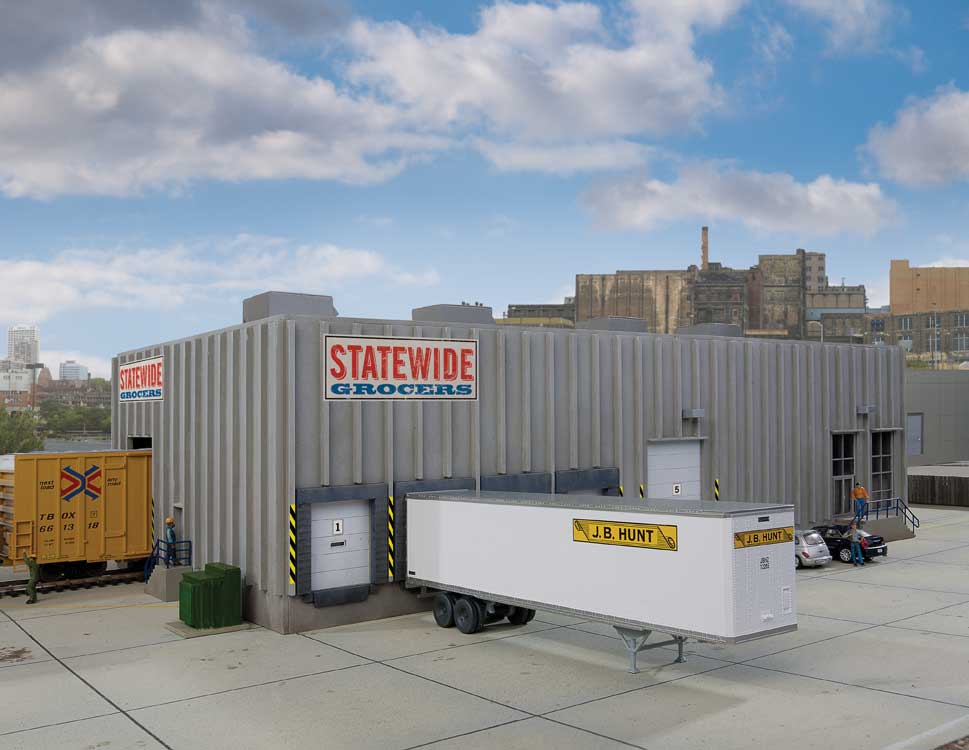 Walthers Cornerstone 4105 HO Scale Modern Concrete Grocery Warehouse - Kit - 16-7/8 x 8-11/16 x 4-1/2" 42.8 x 22 x 11.4cm