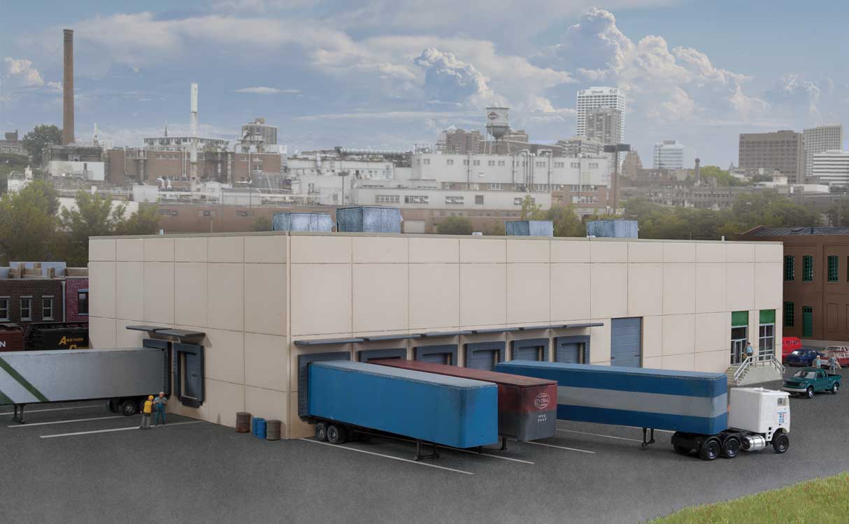 Walthers Cornerstone 3862 N Scale Modern Concrete Warehouse - Kit - 12 x 6-3/4 x 3-3/16" 30.4 x 17.1 x 8cm
