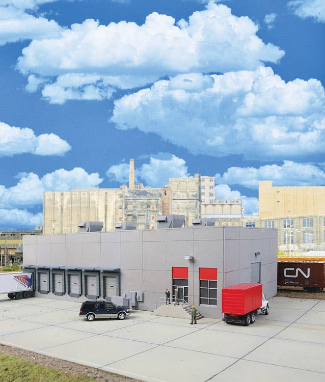 Walthers Cornerstone 4067 HO Scale Modern Concrete Warehouse - Kit - 16-5/8 x 9-1/8 x 5-11/16" 42.2 x 23.1 x 14.4cm
