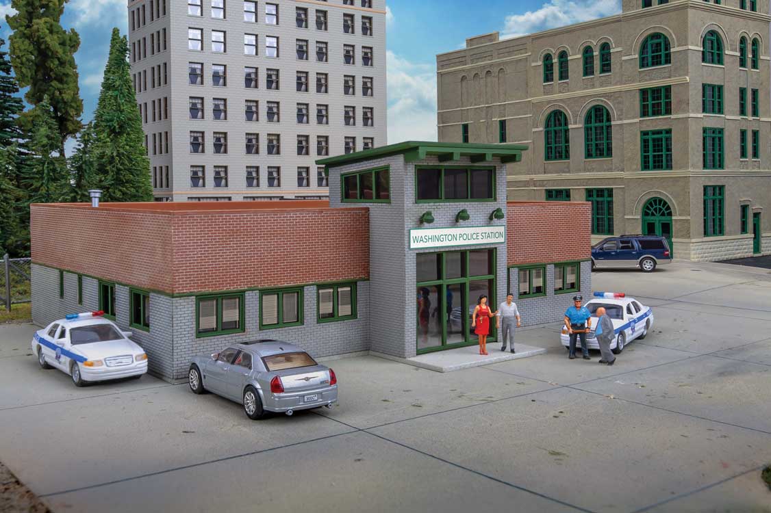 Walthers Cornerstone 4201 HO Scale Modern Police Station - Kit - 8 x 7-5/8 x 3" 20.3 x 19.3 x 7.6cm