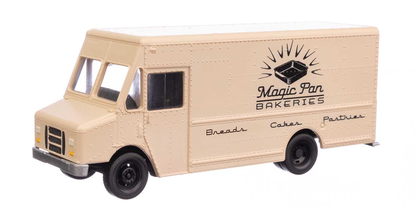 Walthers SceneMaster 12101 HO Scale Morgan Olson(R) Route Star Van - Magic Pan Bakeries