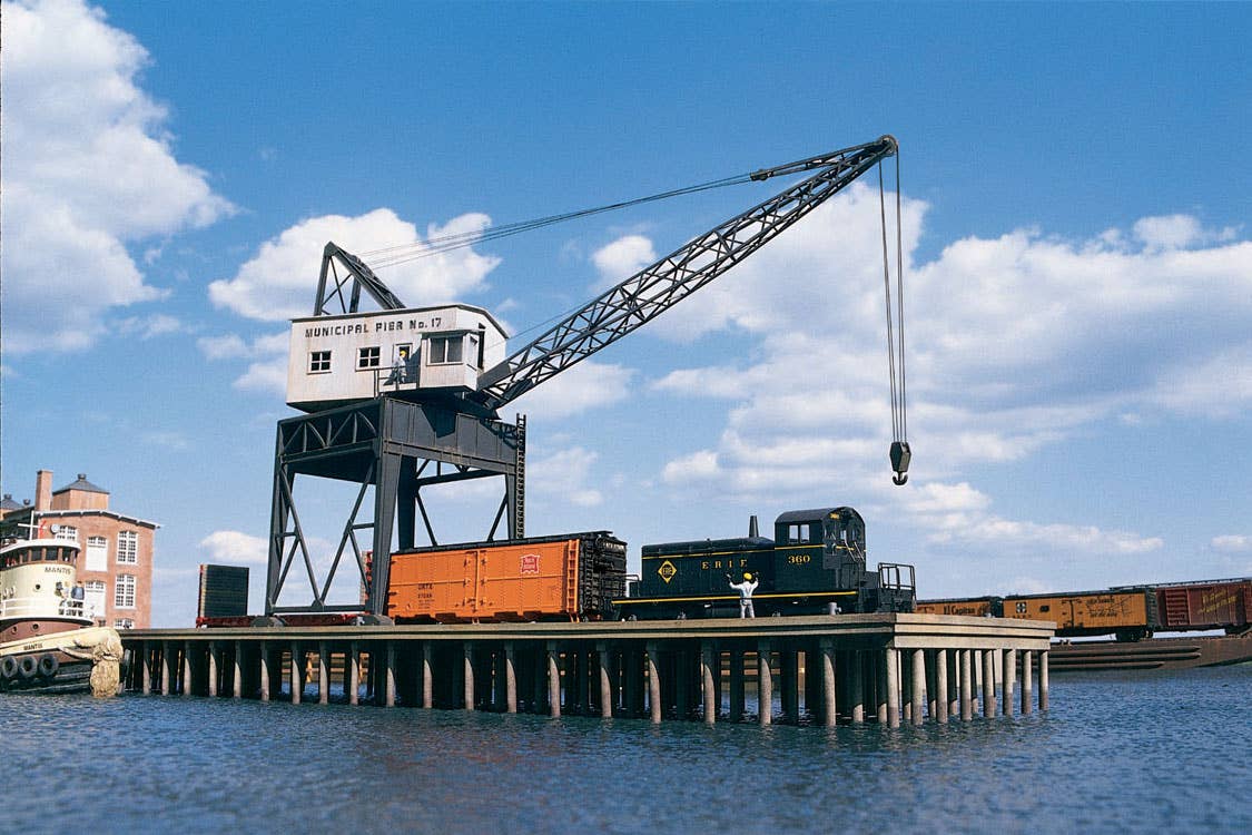 Walthers Cornerstone 3067 HO Scale Pier & Traveling Crane - Kit - Pier: 12-5/8 x 5-3/4 x 1-1/2"; Crane: 4 x 4 x 9-1/8"