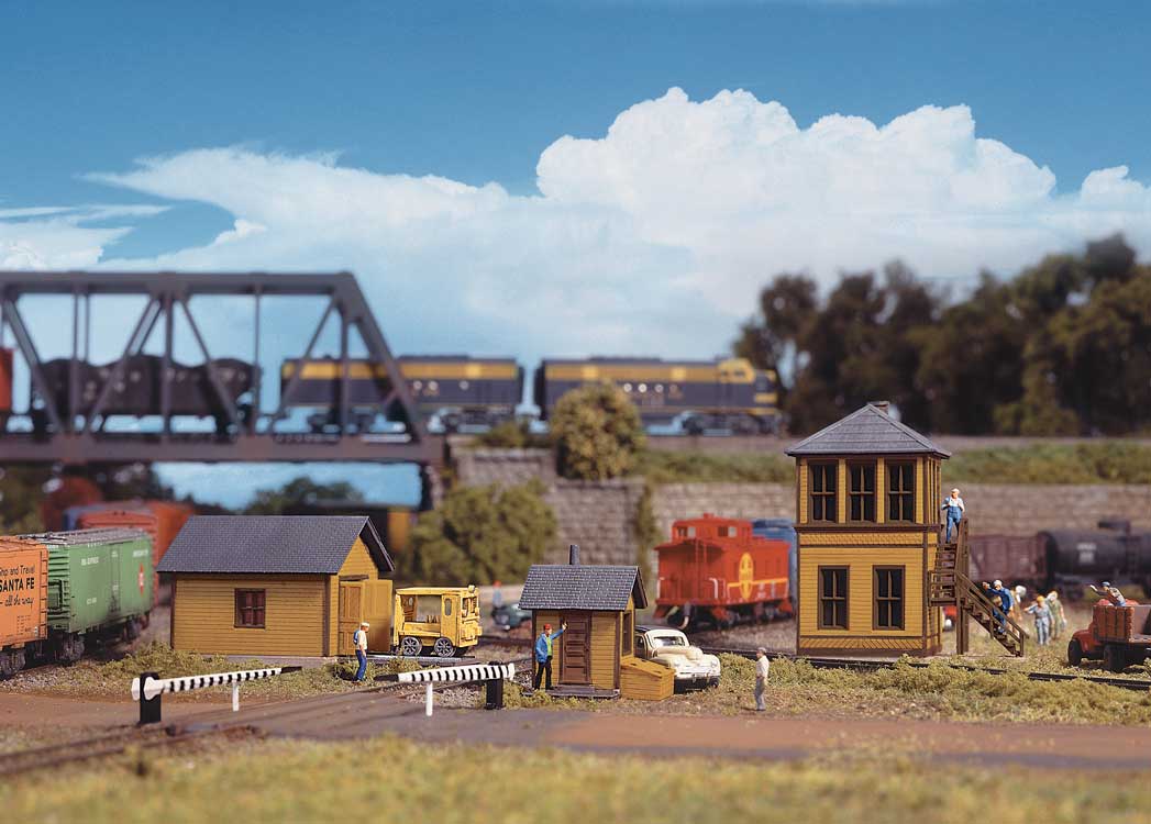 Walthers Cornerstone 3852 N Scale Trackside Structures Set - Kit - Three structures and accessories