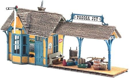Woodland Scenics D239 HO Scale Scenic Details Flag Depot Kit